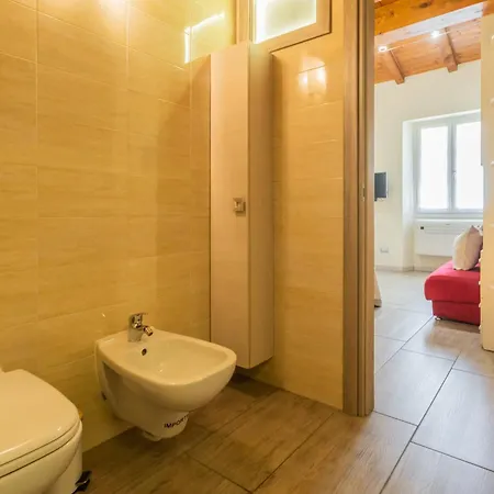 Lägenhet Domus In By Rent Como