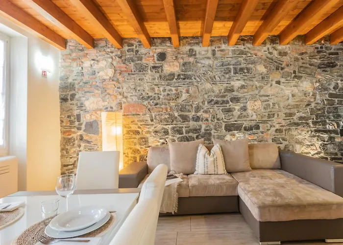 Lägenhet Domus In By Rent