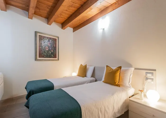 Lägenhet Domus In By Rent Como