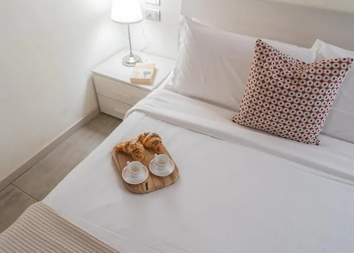 Domus In By Rent Lägenhet Como