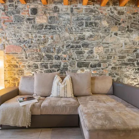 Domus In By Rent *