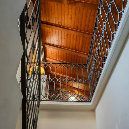 Domus In By Rent Apartment