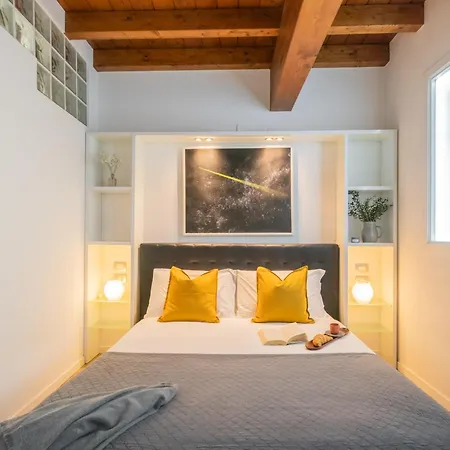 Domus In By Rent Apartment