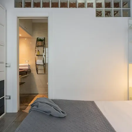Domus In By Rent Апартаменты Комо