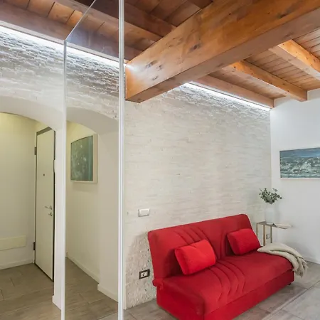 Domus In By Rent Apartment Como