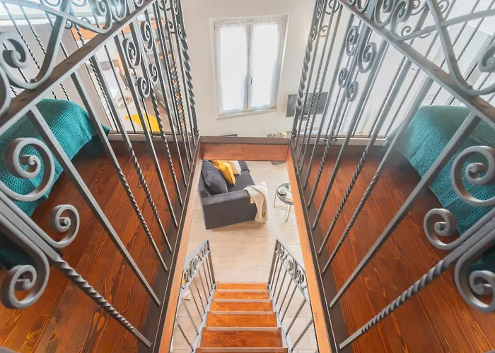 Domus In By Rent 아파트 *