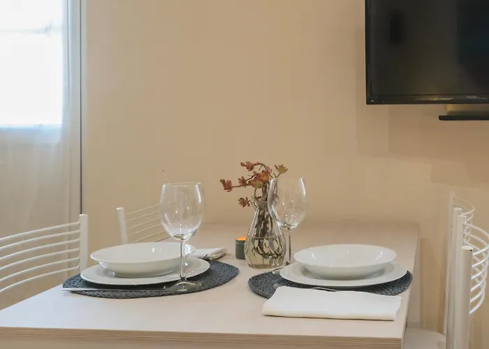 Domus In By Rent 아파트 *