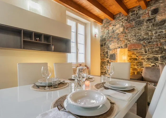 Domus In By Rent Apartment