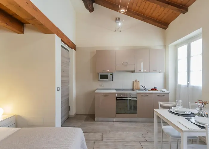 Domus In By Rent Apartment
